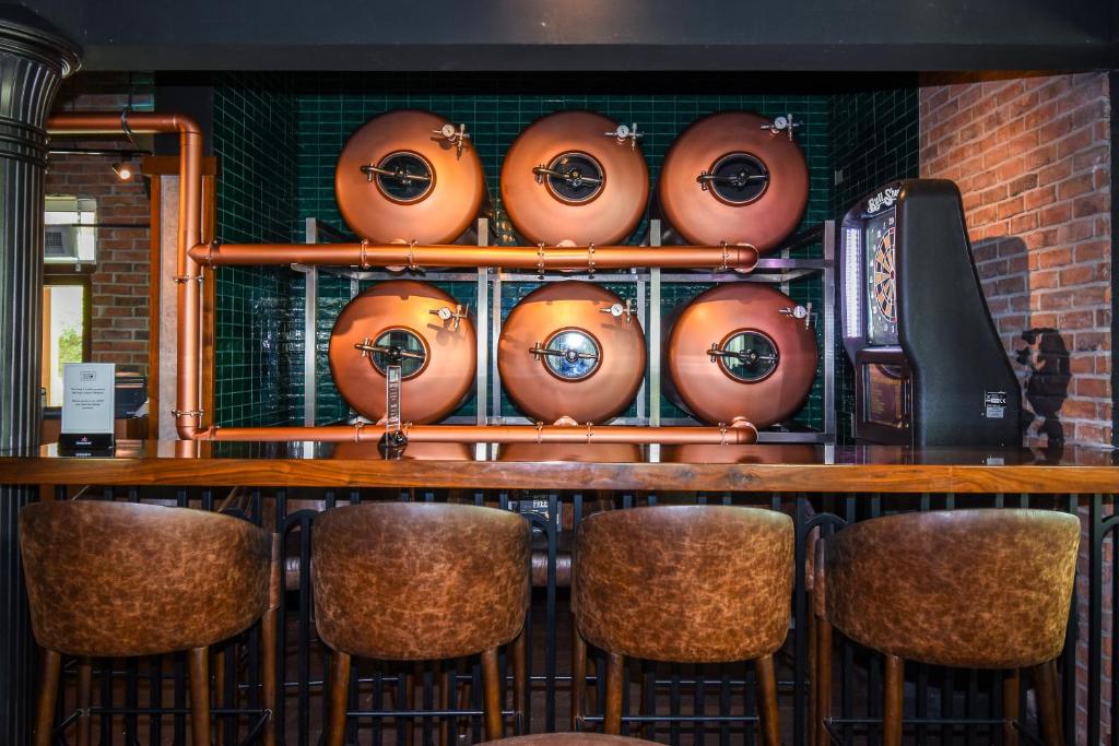 Premier Inn Dubai Investments Park - Resim 33