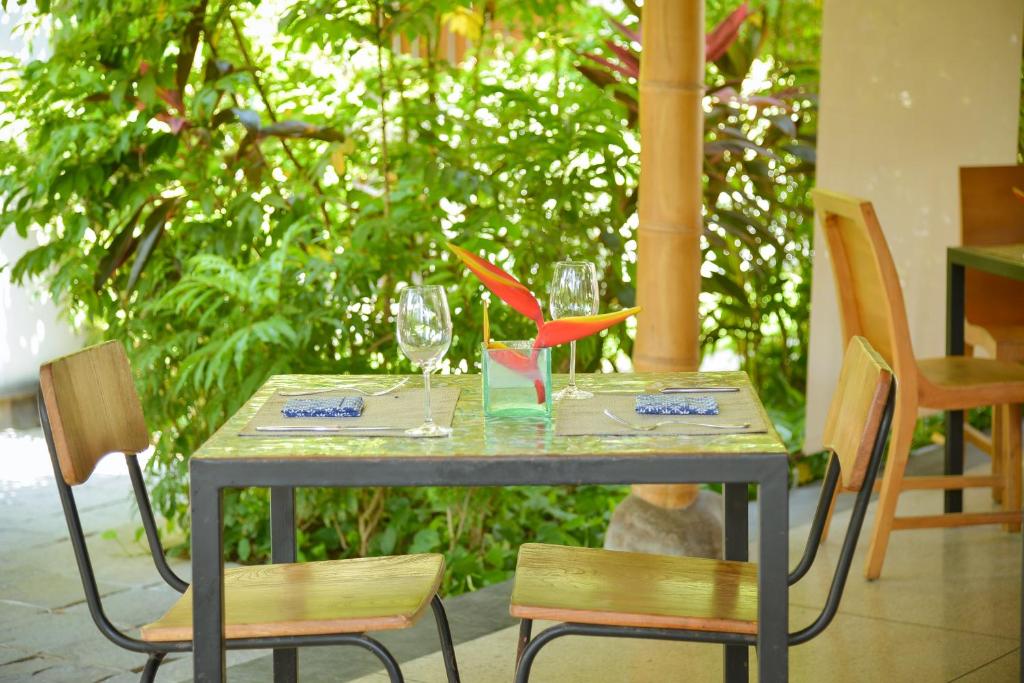 Zahrada ubytování The Open House Jimbaran Bali