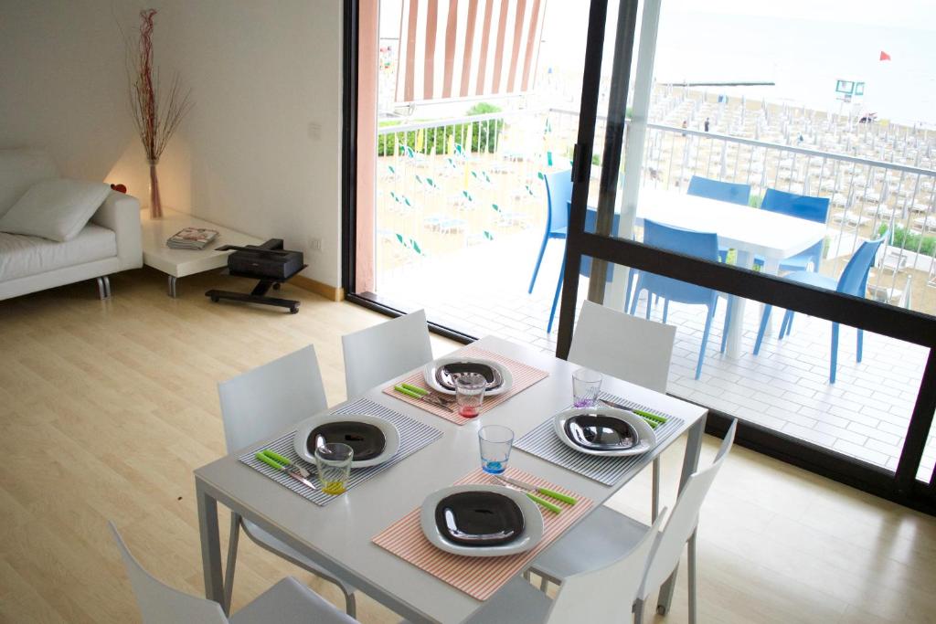 A seating area at App4rent Augustus Sea View - Family House - wifi&parking - 3 rooms