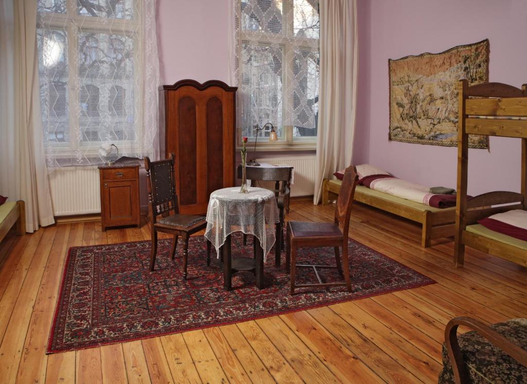 Posezení v ubytování Hostel, Pokoje gościnne Mleczarnia - Ozonowane