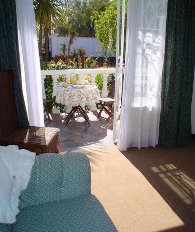The Greer - Suite With Garden View