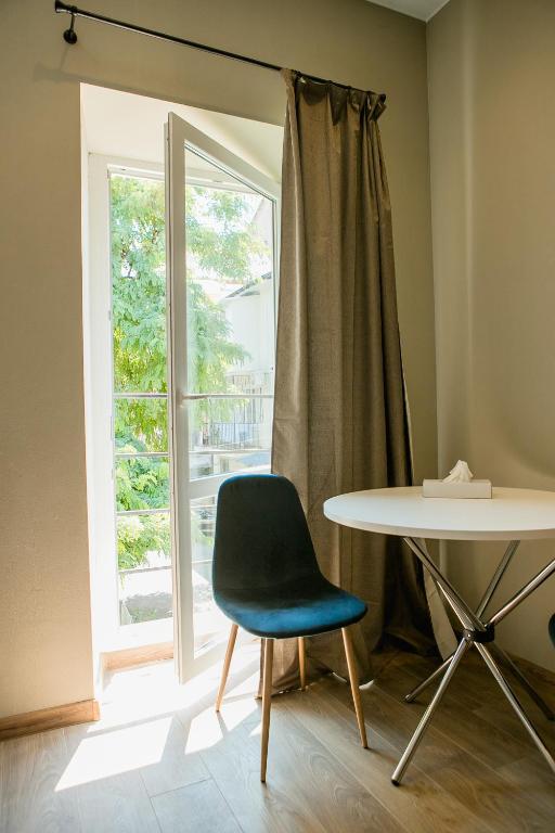 Poet Apartments - Standard Apartment