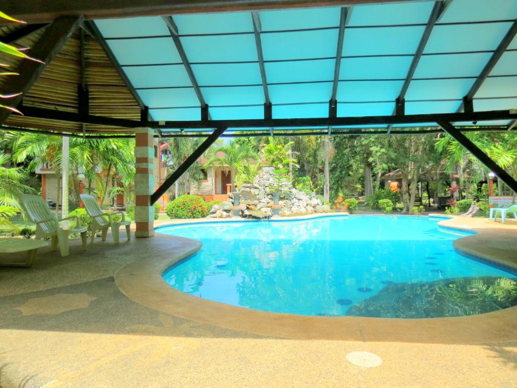 Bazén v ubytování ALONALAND RESORT nebo v jeho okolí