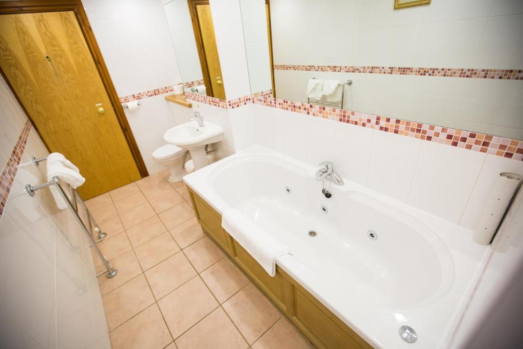 Whitewater Hotel & Spa - 