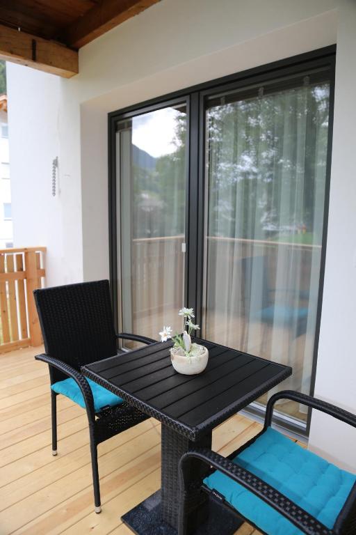 Balkón nebo terasa v ubytování Apartments Hubertus bei Meran