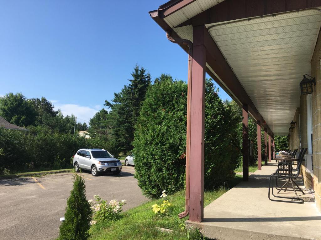 Fotografie z fotogalerie ubytování Motel le Sabre v destinaci Sherbrooke