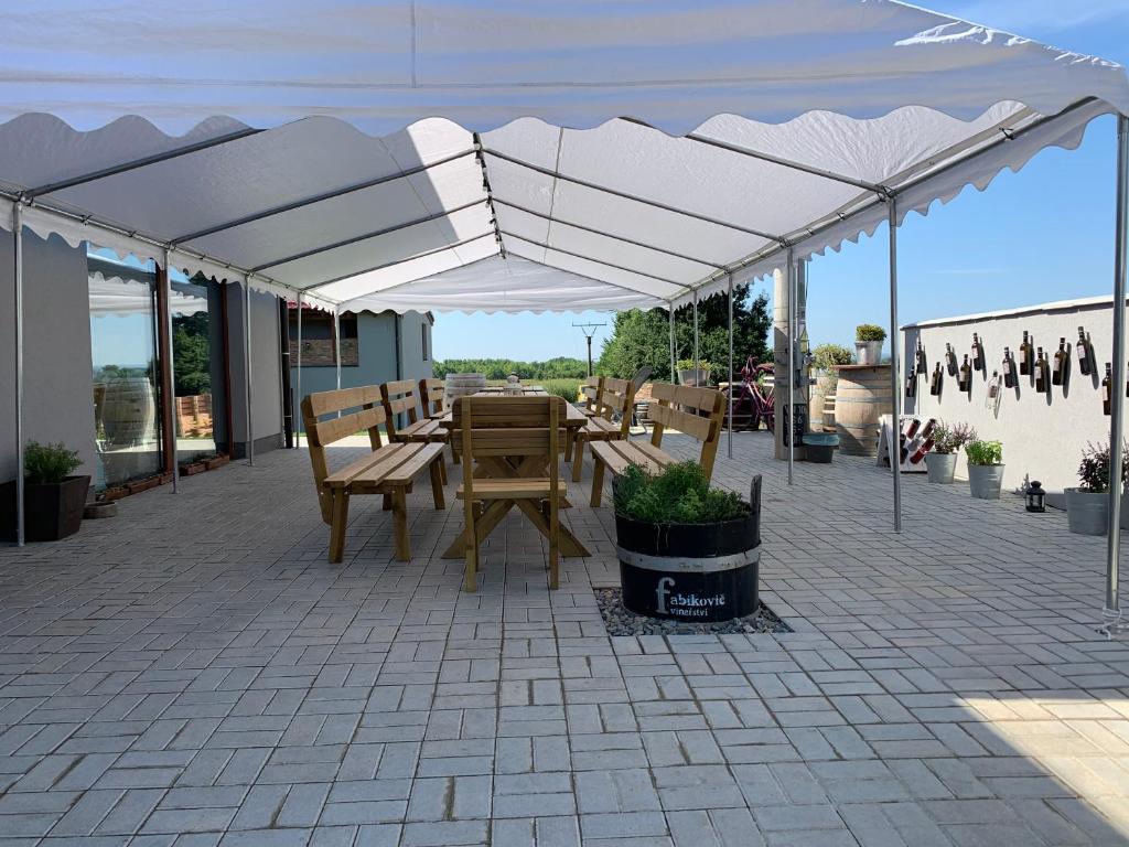 Restauracja lub miejsce do jedzenia w obiekcie Penzion Vinařství Fabikovič