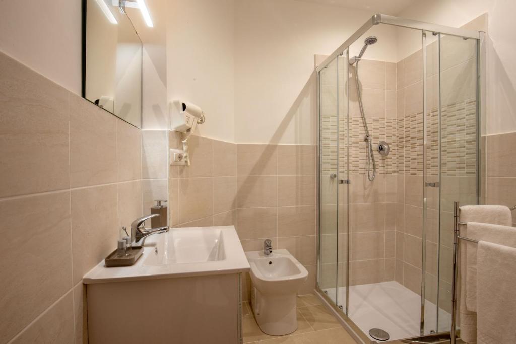 A bathroom at Domus Veneto Rome