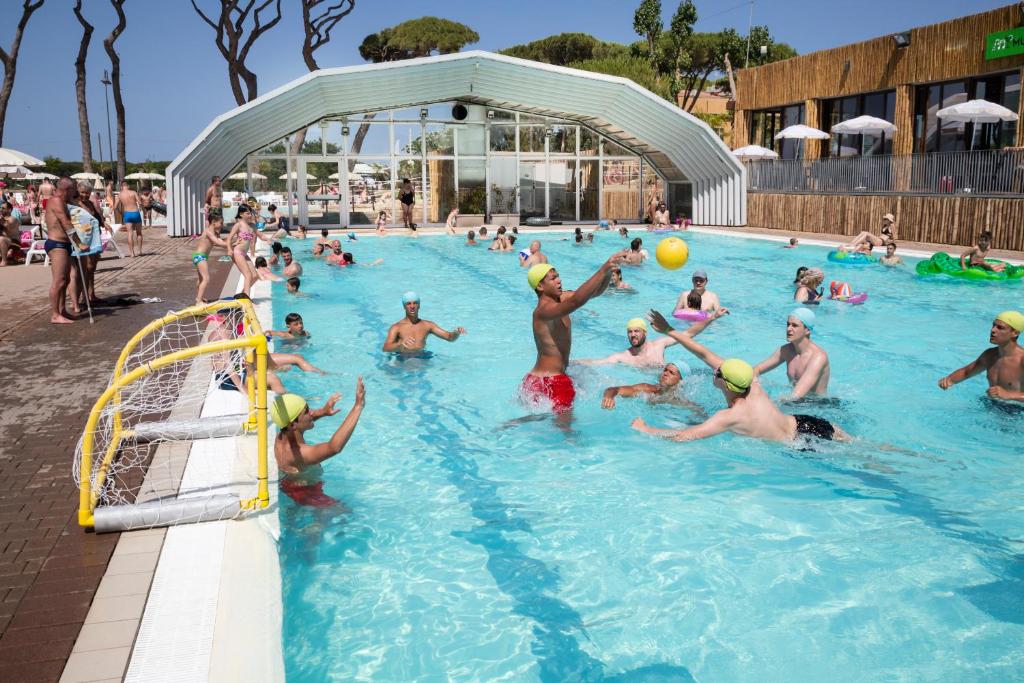 Bazén v ubytovaní Hotel Il Mulinaccio alebo v jeho blízkosti