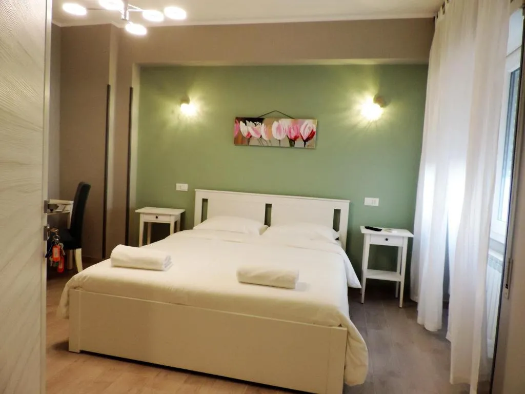 Pretty Tiburtina Room, Roma, Italy