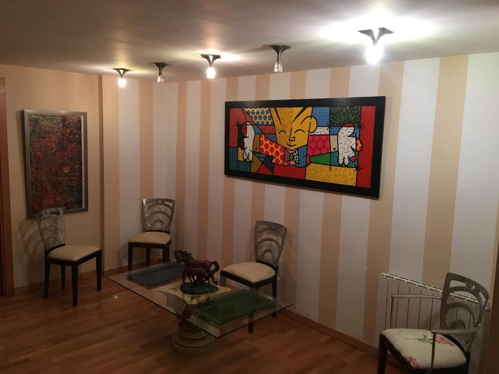 Hostal o pensión Jardín Figueres costa brava (España Figueres ...
