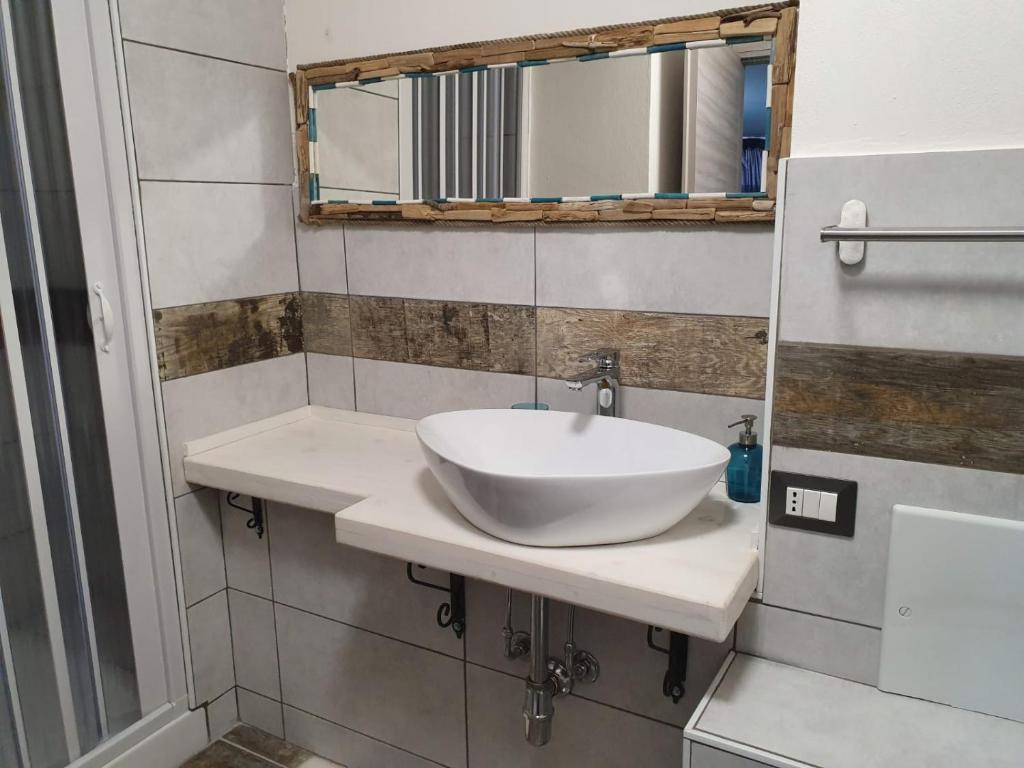 Koupelna v ubytování B&B città del carrubo