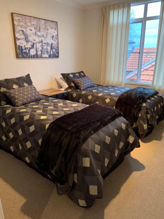 TAURANGA CITY CBD 5TH AVE Elegant Entire Home - Resim 2