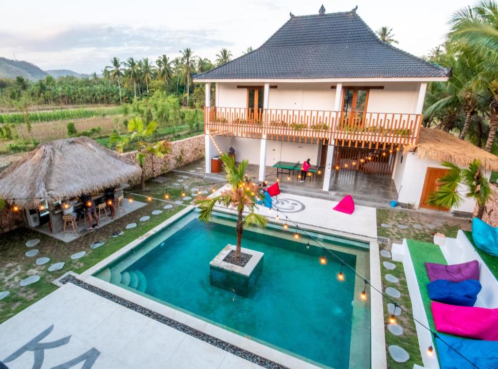 Gallery image of Kaniu Capsule Hostel in Kuta Lombok