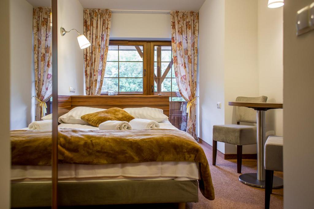 
Economy Double Room with Small Bathroom
