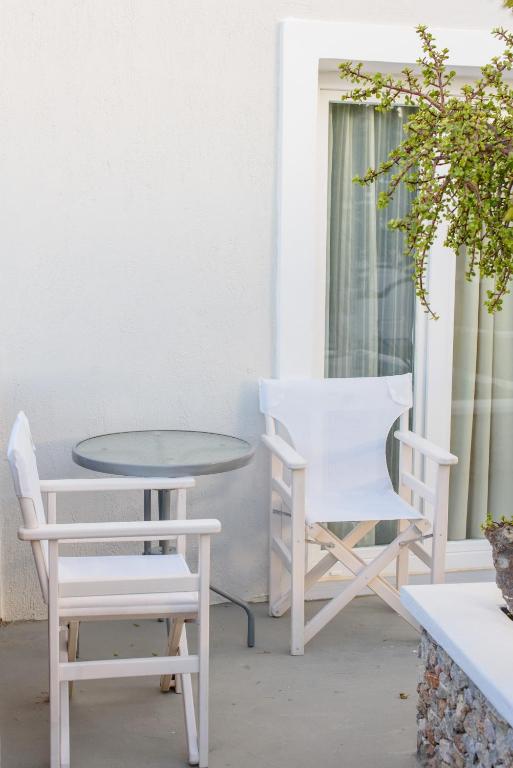 Wisteria Apartments - 8