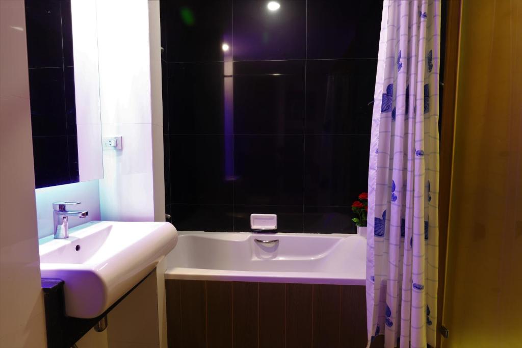 Right Spot - Resim 18