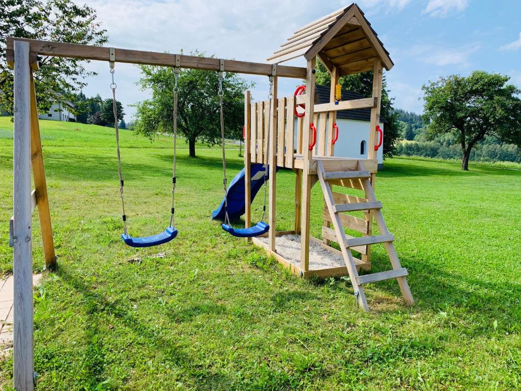 Herní místnost nebo prostor pro děti v ubytování Ferienbauernhof Koller (Familie Hofer) - Urlaub am Bauernhof