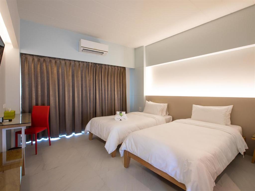 โรงแรมโกลว์ รัตนา เพลส - 