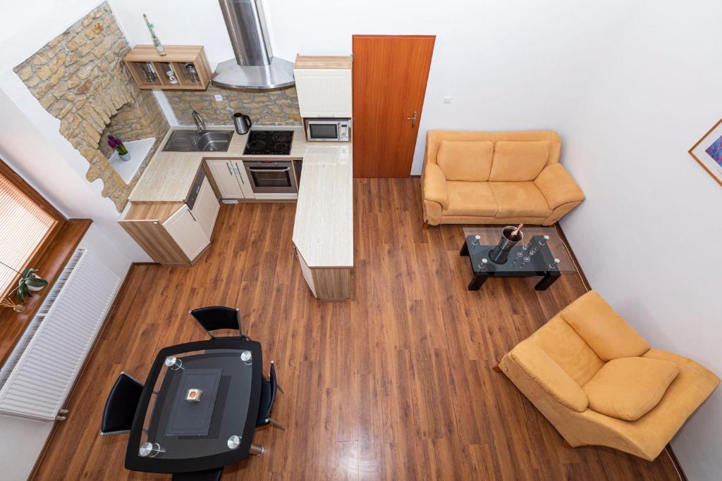 Apartmány Pod Řípem - Maisonettecity Name (Optional, Probably Does Not Need A Translation)