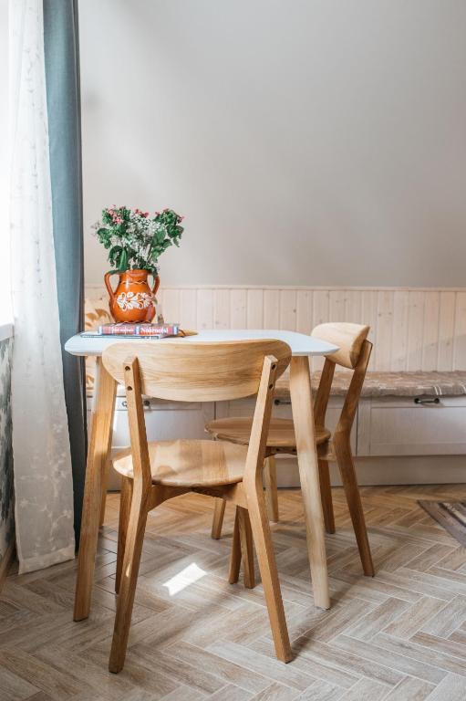 Posezení v ubytování KaksTeist Apartments