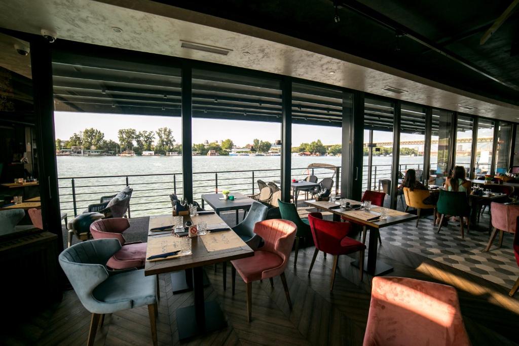 Restaurace v ubytování FLOW