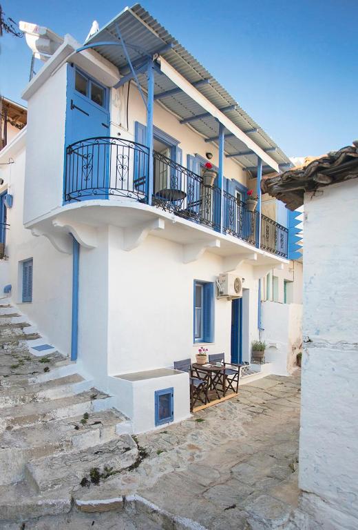 Balkón nebo terasa v ubytování Rodia House