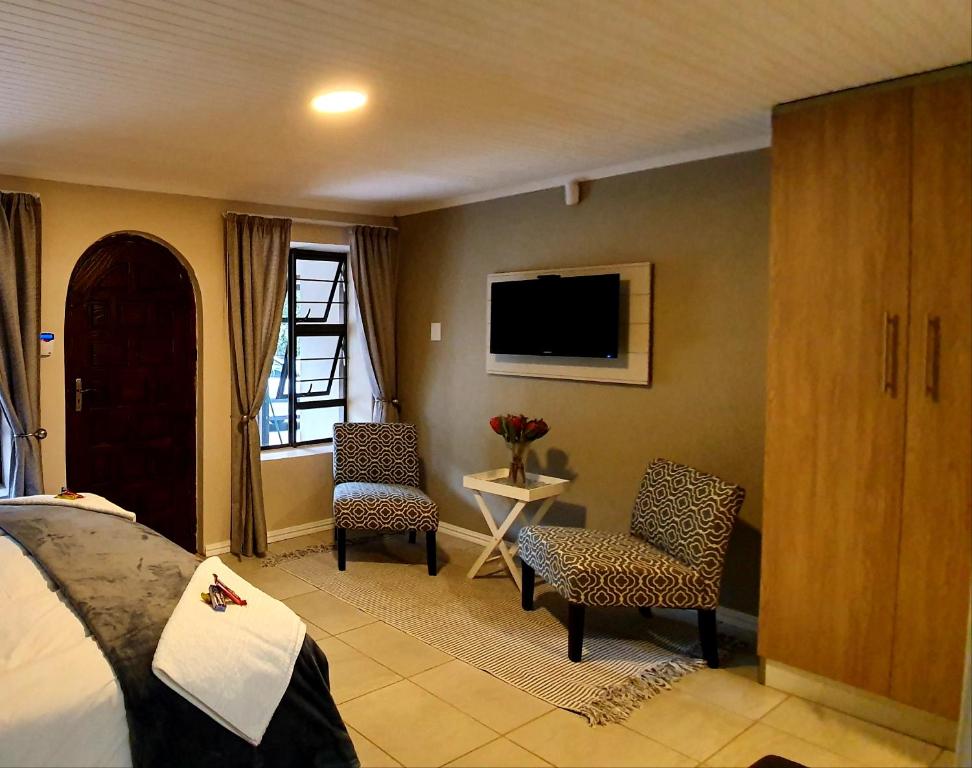 Dream Hills - Deluxe Double Room (2 Adults + 1 Child)