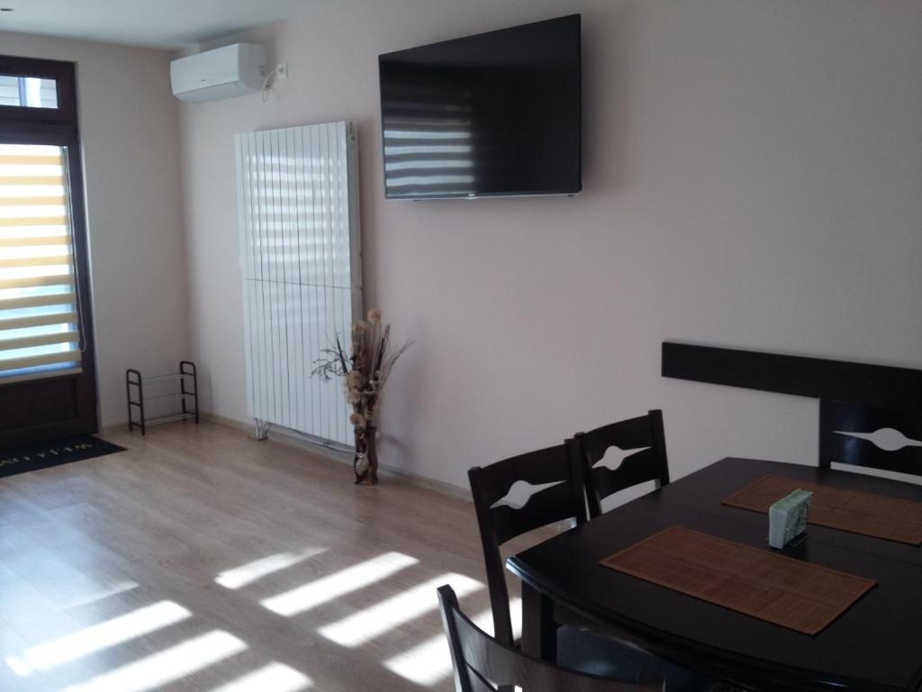 TV a/nebo společenská místnost v ubytování Guest House Ideal