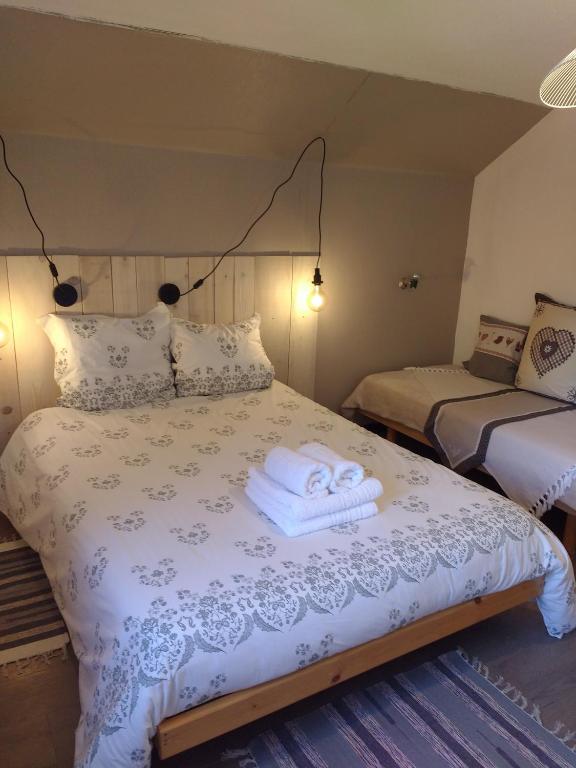 Les Sapins - Chambre Triple Avec Salle De Bains Privative