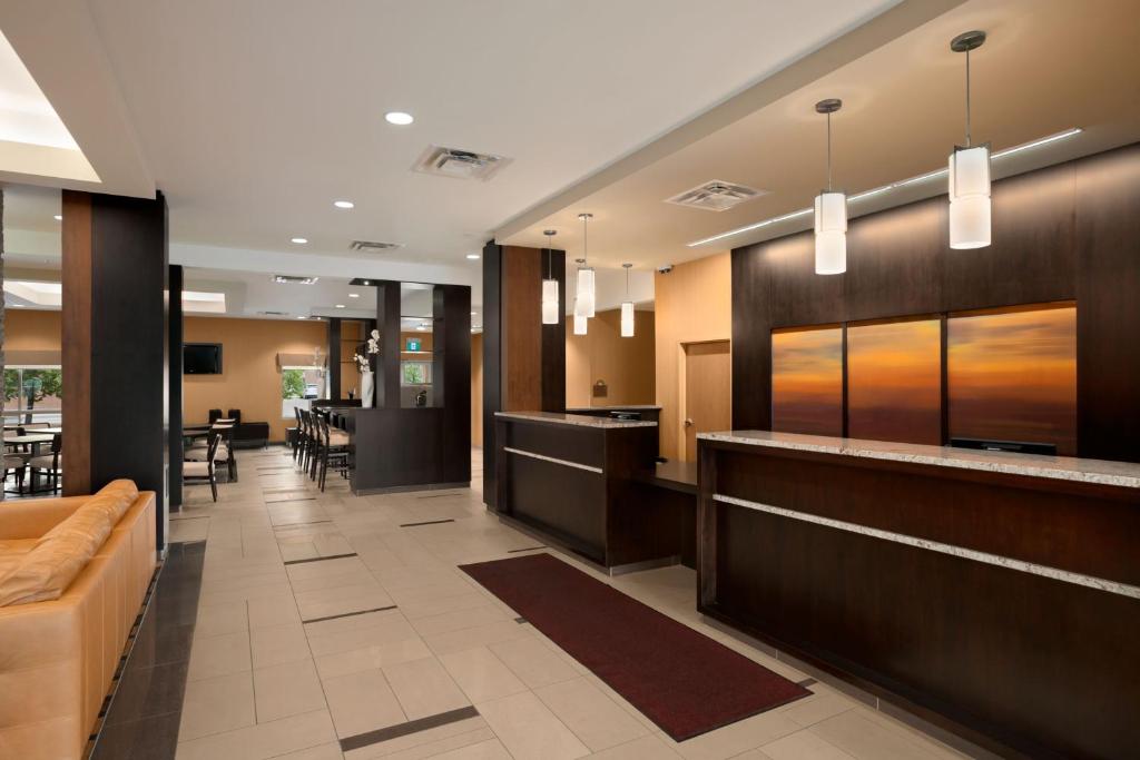 Days Inn & Suites by Wyndham Winnipeg Airport Manitoba - Resim 9