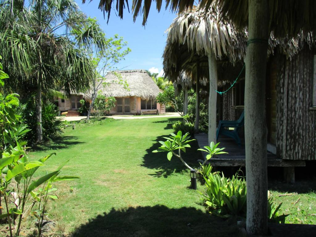 a view of the yard of a house at Cerros Beach Inn in Corozal