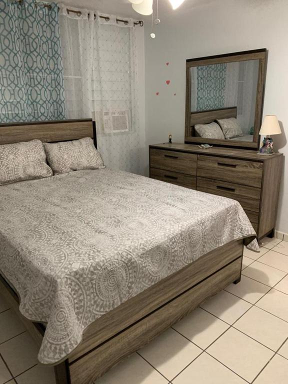 Postel nebo postele na pokoji v ubytování Los Pinos House