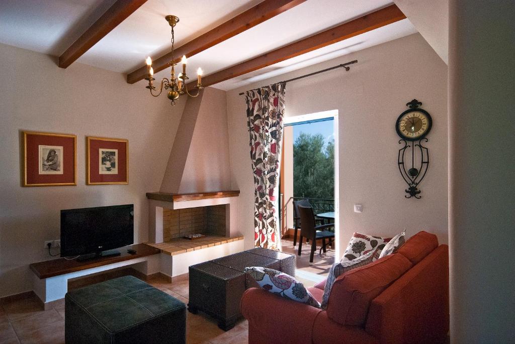 TV a/nebo společenská místnost v ubytování Anthias Garden