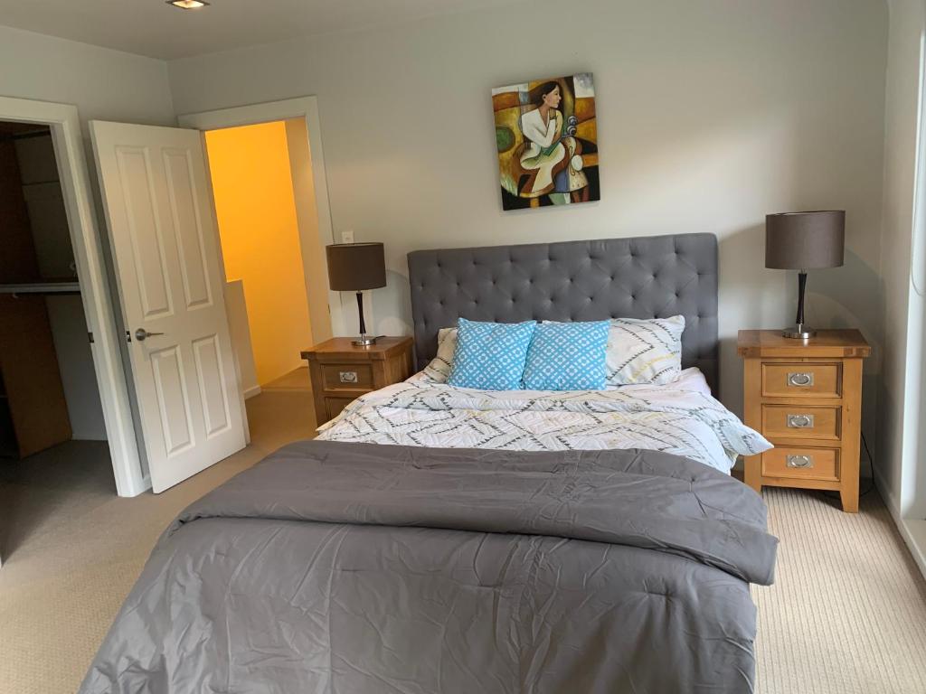 Villa Sebastian - Large Modern Home