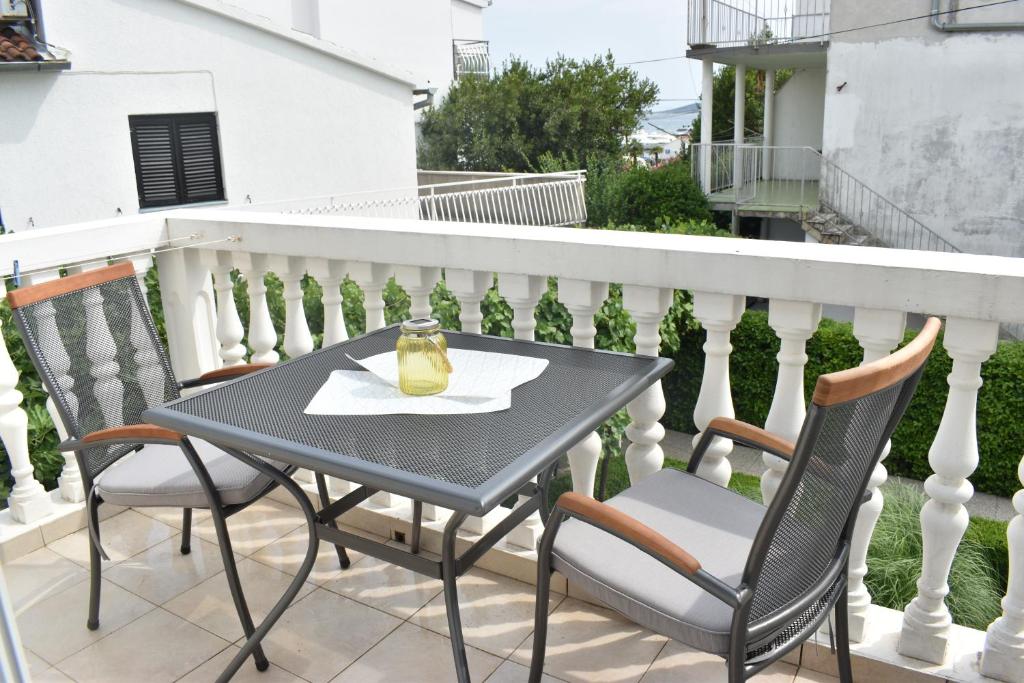Guest House Mićin - Double Room With Balcony And Sea View