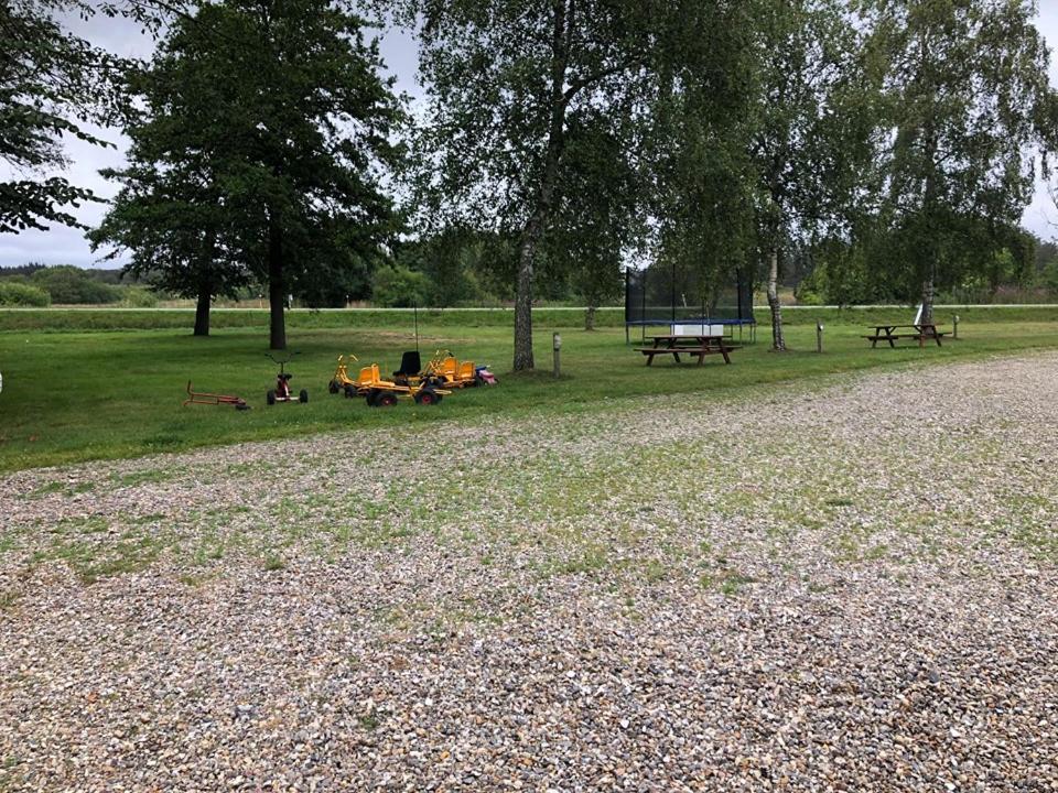 Herní místnost nebo prostor pro děti v ubytování Rejkjær Camping Hytter & Lejligheder