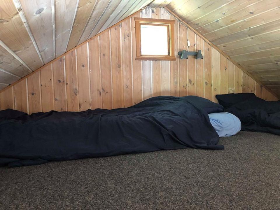 Postel nebo postele na pokoji v ubytování Rejkjær Camping Hytter & Lejligheder