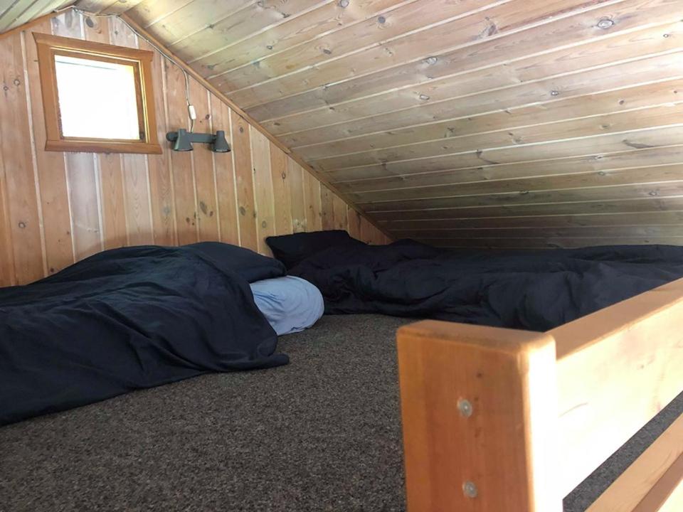 Postel nebo postele na pokoji v ubytování Rejkjær Camping Hytter & Lejligheder