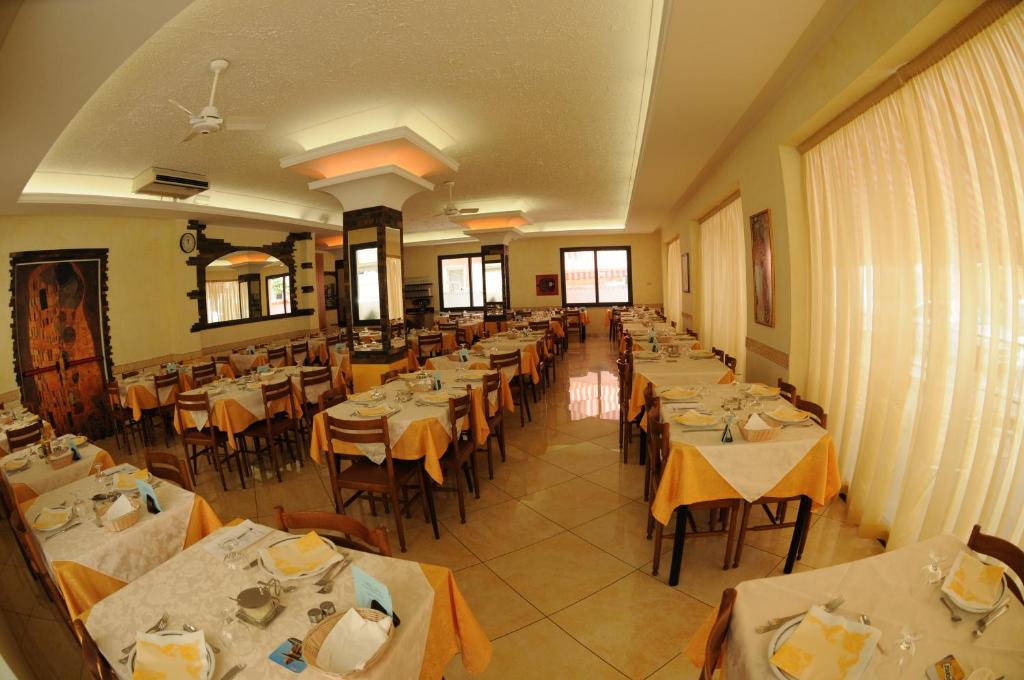 Fotografie z fotogalerie ubytování Hotel Villa Boschetti v destinaci San Mauro a Mare