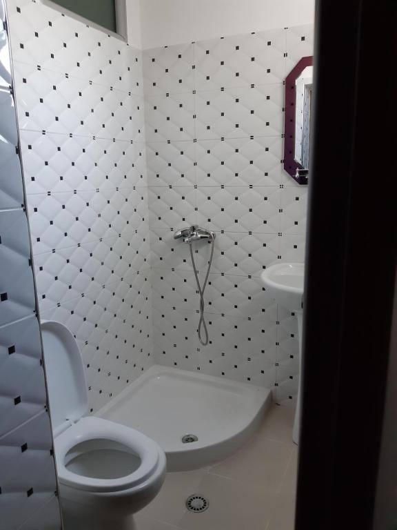 Guest House Xhuljon - Imazhi 9
