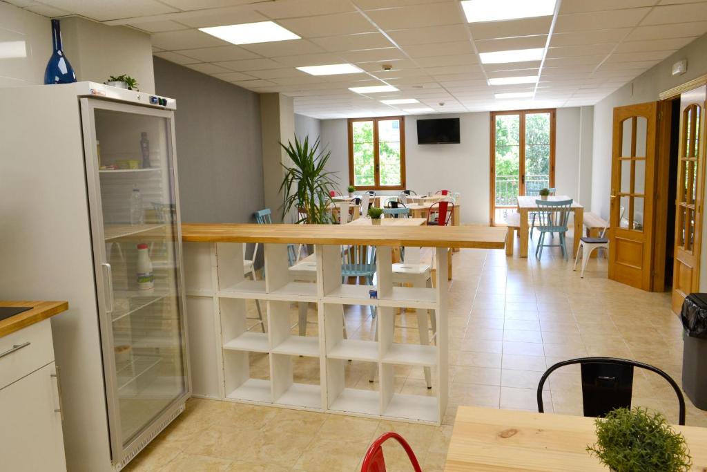 Una cocina o zona de cocina en Alda Estella Hostel