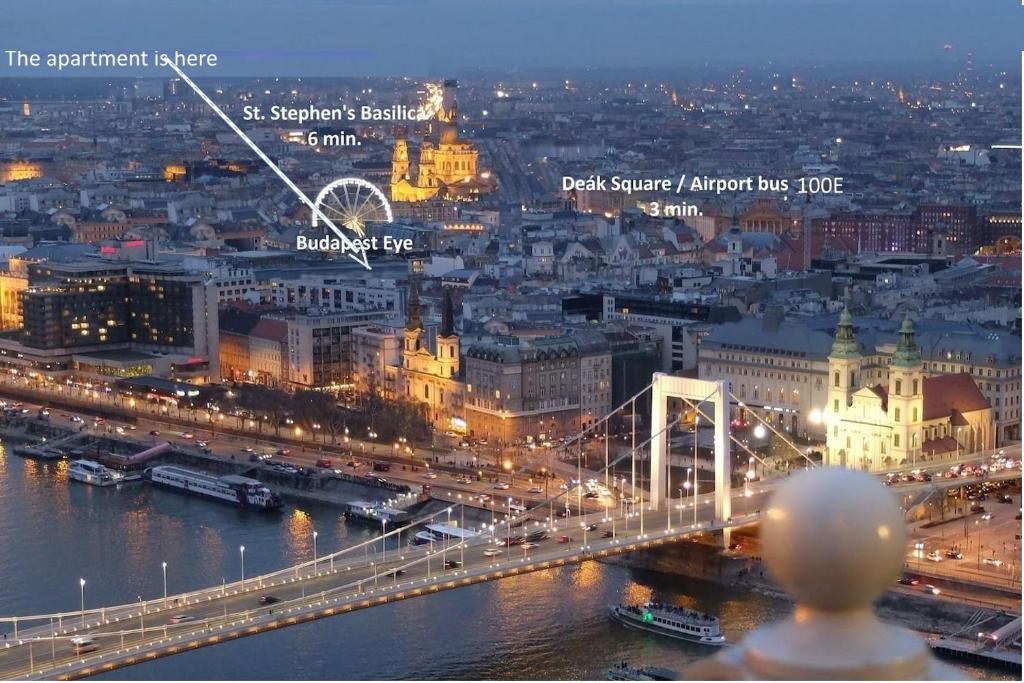 Nespecifikovaný výhled na destinaci Budapešť nebo výhled na město při pohledu z apartmánu