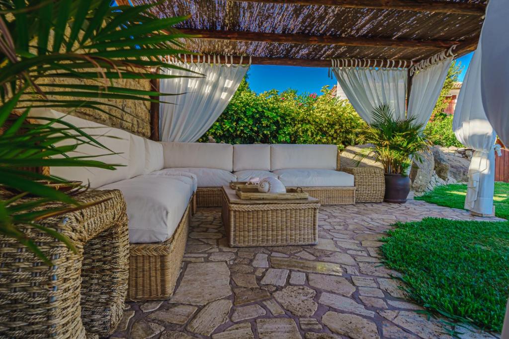 A garden outside Finca La Rosa de Los Vientos
