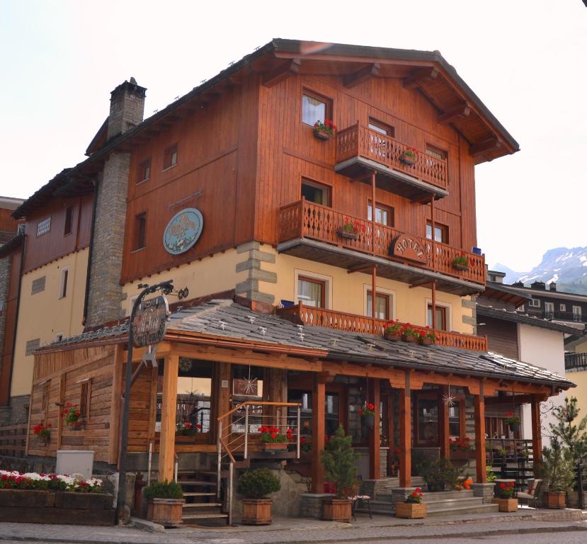Budova, kde se hotel nachází