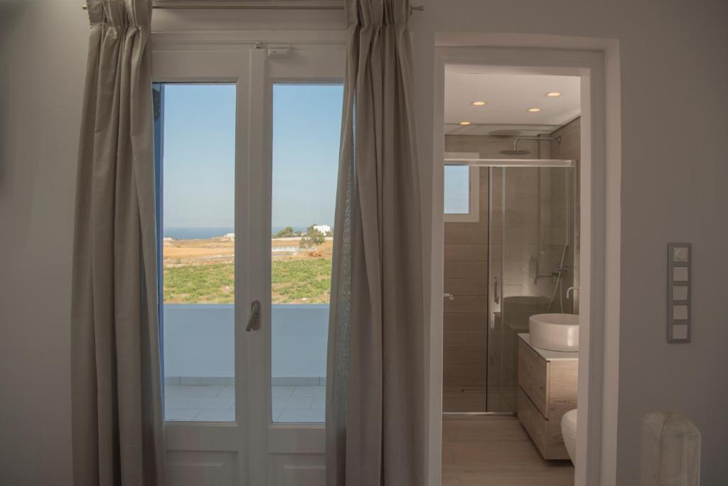Gallery image of Exquisite Private Pool Villa 6 Prs @ Santorini in Karterados
