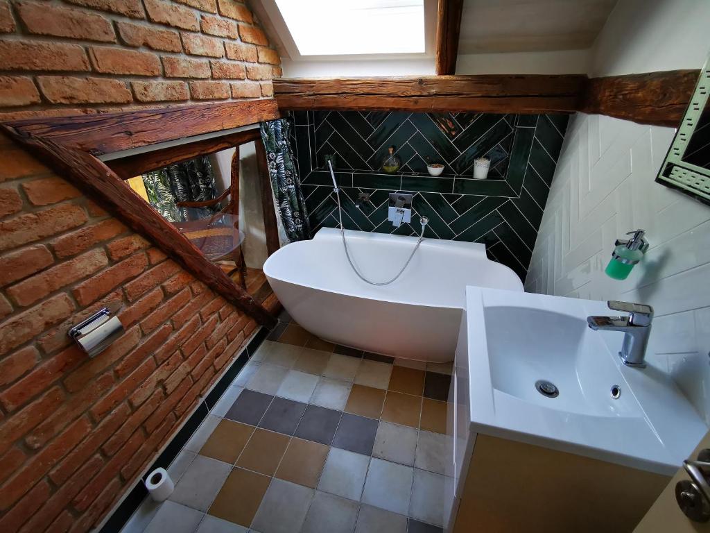 Koupelna v ubytování Penzion Okamžik Stanovice