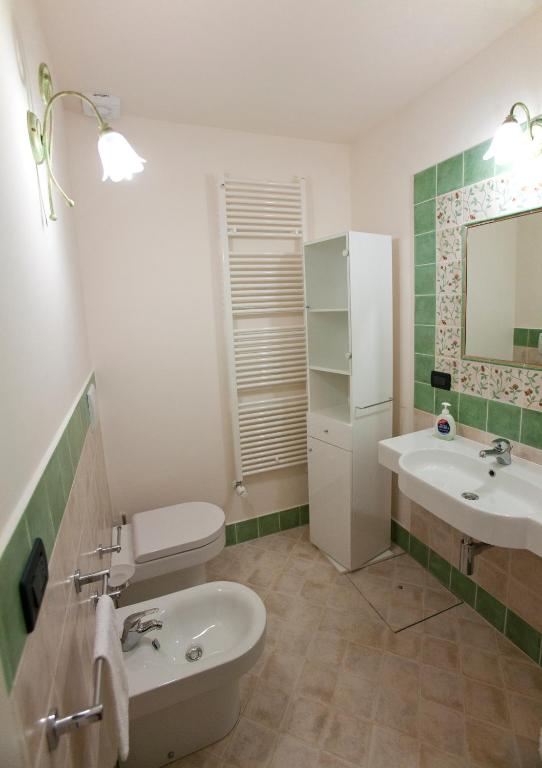 Koupelna v ubytování Residencefusaro appartamenti Specchia