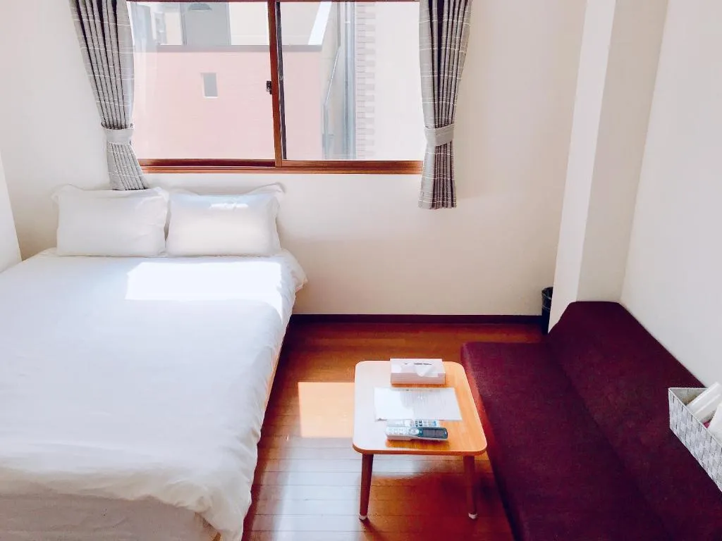 Osaka Sinsei Guest House Daikokukan, Higashiosaka, Japan