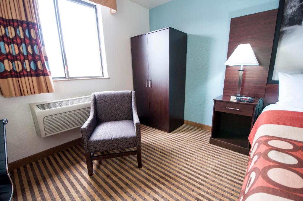Postel nebo postele na pokoji v ubytování Quality Inn Wenatchee-Leavenworth